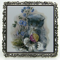 Dessous de plat chat et jouet