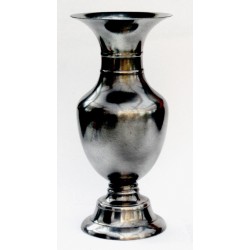 Vase uni en étain