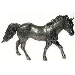 Cheval au trot miniature