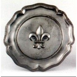 Assiette fleur de lys en étain